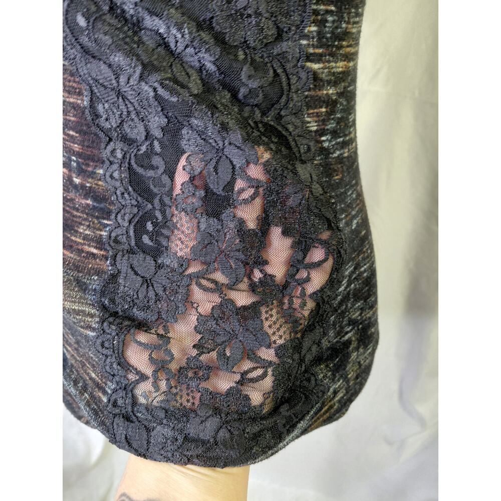 LACE BACK VEST - Picture 5 of 7